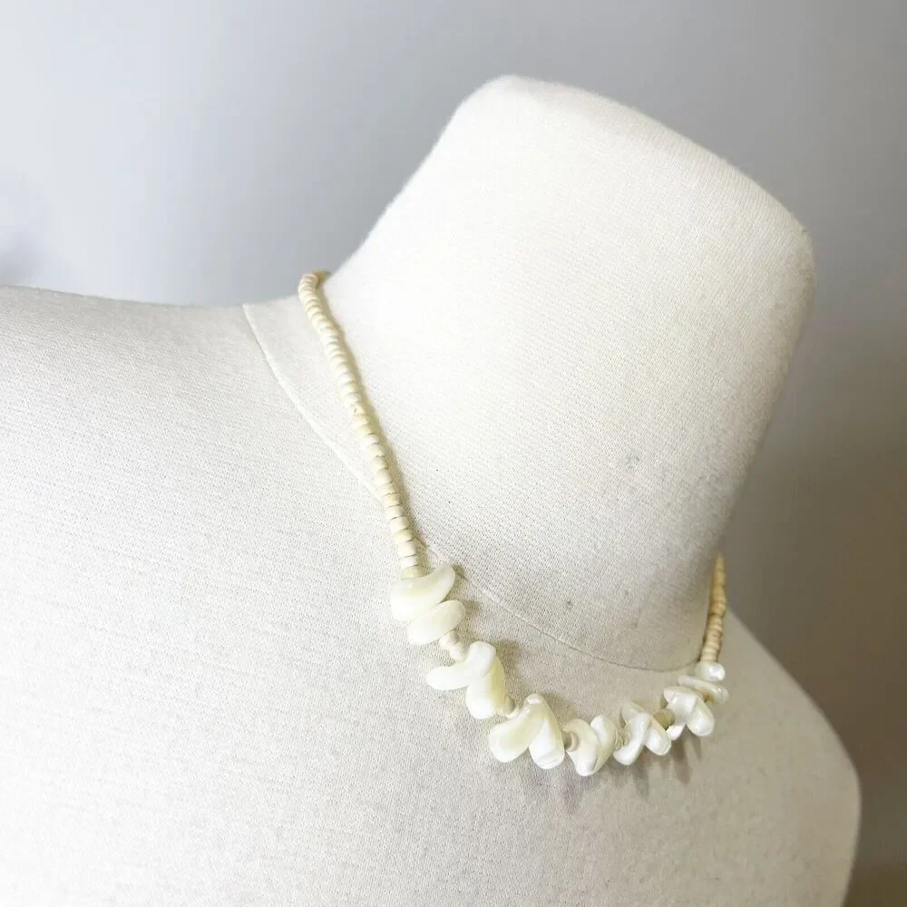 Vintage Avon Jewelry Necklace Mother Of Pearl Tan Wooden Bead Choker 90s Fashion